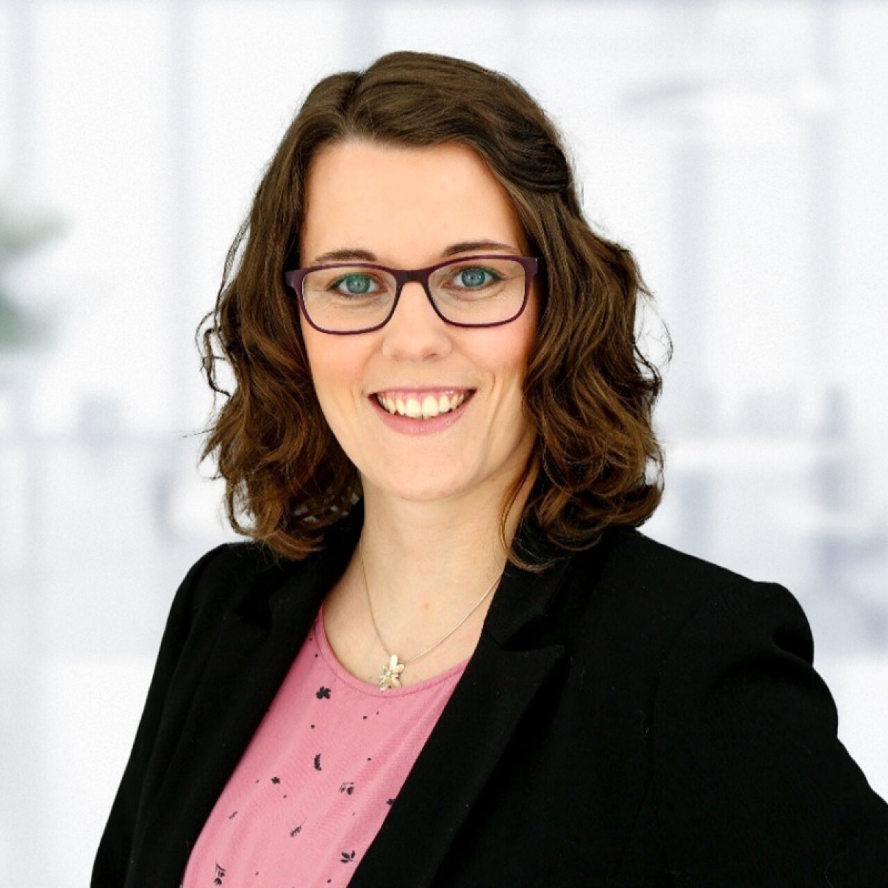 Portraitbild von Juliane Tietschert