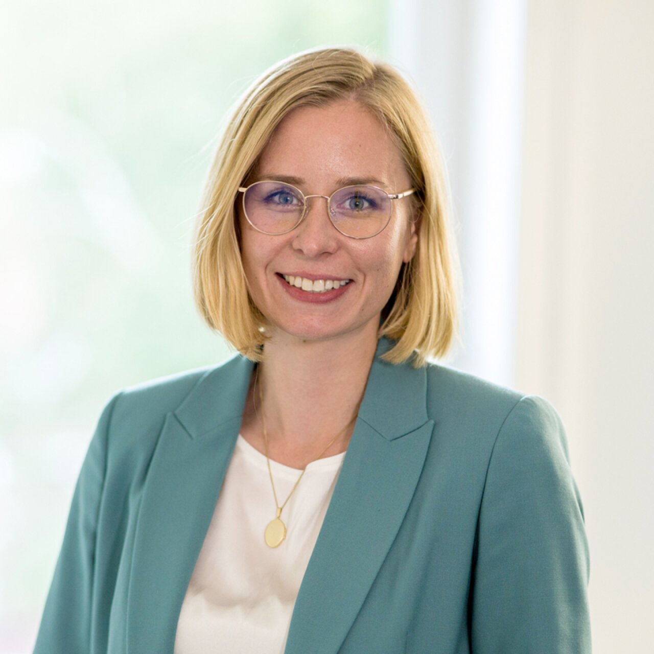 Portraitbild von Vera junge Puring